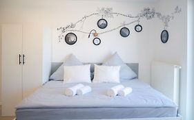 Room 4 Art Appartments Nr.1 In Vienna Center
